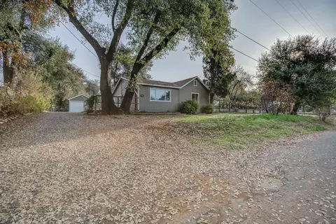 2915 Lowden Ln, Redding, CA 96002
