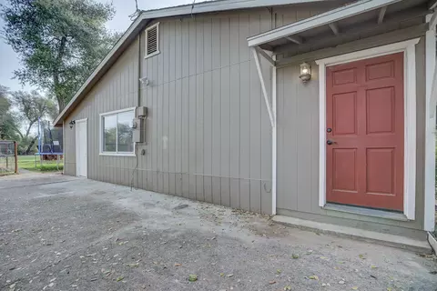 2915 Lowden Ln, Redding, CA 96002 photo 3