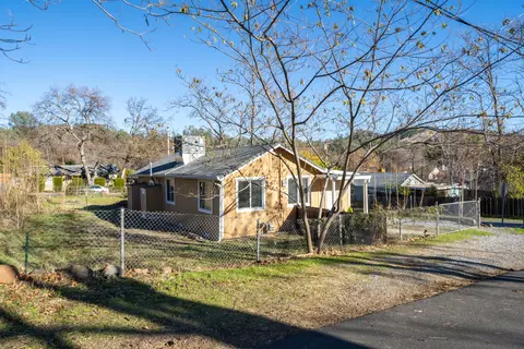 5157 Main St, Shasta Lake, CA 96019