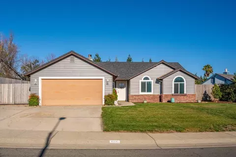 645 Springer Dr, Redding, CA 96003