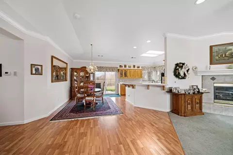 2662 Queens Way, Redding, CA 96001 photo 2