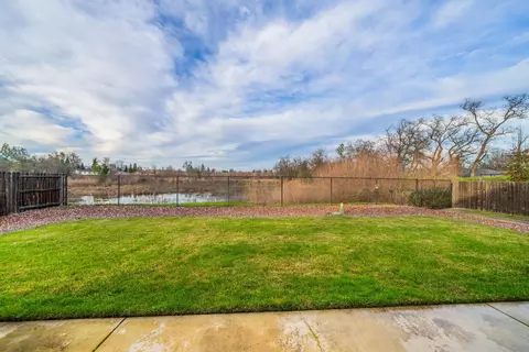 2662 Queens Way, Redding, CA 96001 photo 19