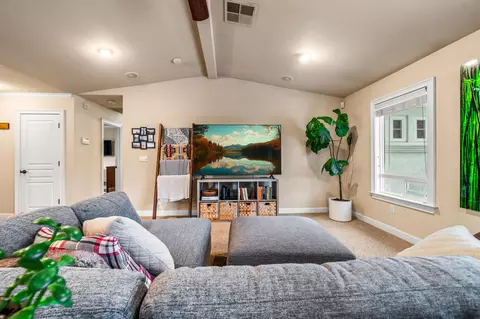 Living - 2860 Lake Redding Dr, Redding, CA 96003 photo 1 of 2