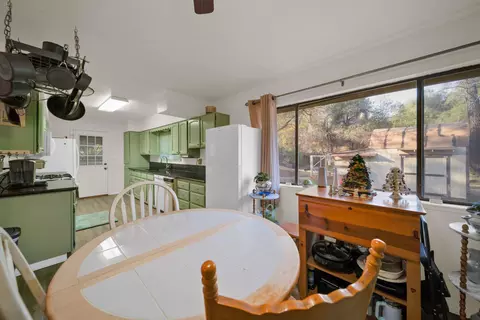 Dining - 12660 Lake Blvd, Redding, CA 96003 photo 2 of 4