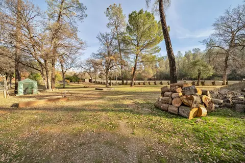 Exterior - 12660 Lake Blvd, Redding, CA 96003 photo 6 of 20