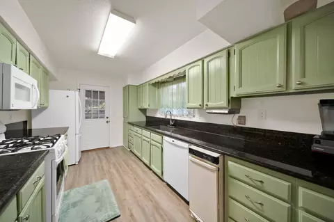 Kitchen - 12660 Lake Blvd, Redding, CA 96003 photo 1 of 3