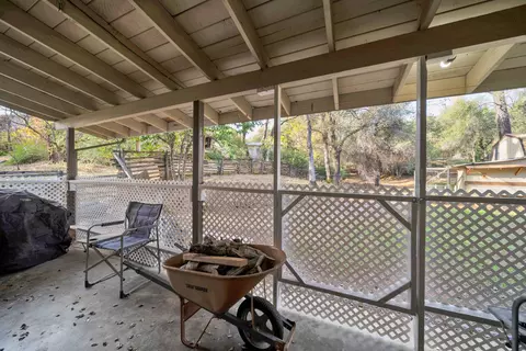 Exterior - 12660 Lake Blvd, Redding, CA 96003 photo 10 of 20