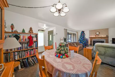 Dining - 12660 Lake Blvd, Redding, CA 96003 photo 4 of 4