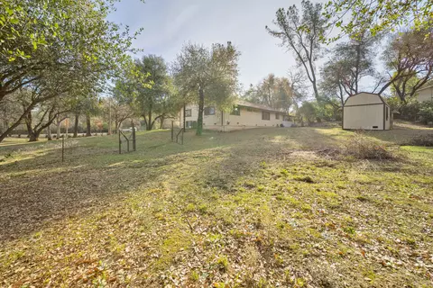 Exterior - 12660 Lake Blvd, Redding, CA 96003 photo 17 of 20