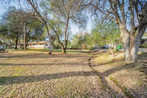 Exterior - 12660 Lake Blvd, Redding, CA 96003 photo 8 of 20