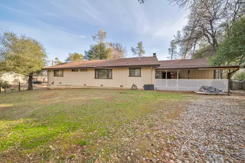 Exterior - 12660 Lake Blvd, Redding, CA 96003 photo 12 of 20