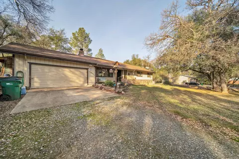 Exterior - 12660 Lake Blvd, Redding, CA 96003 photo 2 of 20