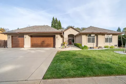 Exterior - 4823 Clark River Dr, Redding, CA 96002 photo 7 of 40