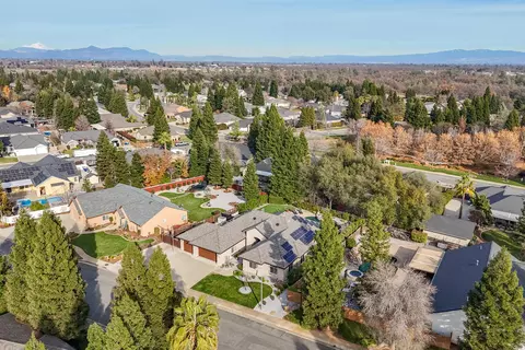 View/Area - 4823 Clark River Dr, Redding, CA 96002 photo 5 of 14