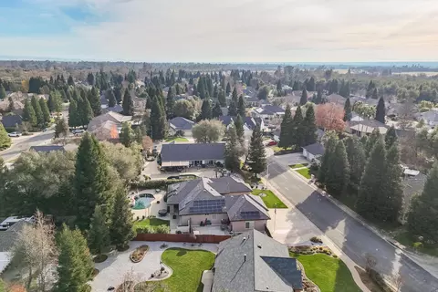 View/Area - 4823 Clark River Dr, Redding, CA 96002 photo 10 of 14
