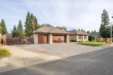 Exterior - 4823 Clark River Dr, Redding, CA 96002 photo 4 of 40