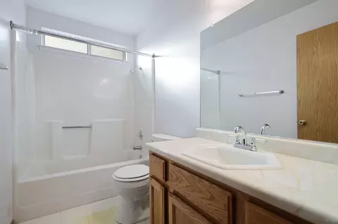 Bath - 3620 Dune St, Redding, CA 96002 photo 1 of 2