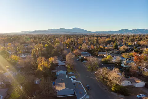3909 Alta Mesa Dr, Redding, CA 96002 photo 17