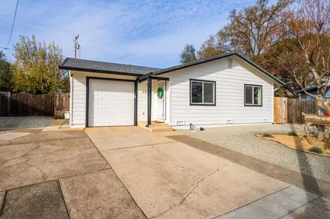 Exterior - 2058 Deimos Ct, Redding, CA 96002 photo 9 of 9