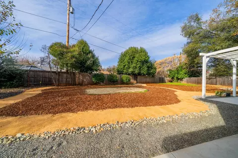 Exterior - 2058 Deimos Ct, Redding, CA 96002 photo 6 of 9