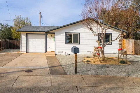 2058 Deimos Ct, Redding, CA 96002
