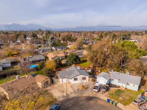 View/Area - 2058 Deimos Ct, Redding, CA 96002 photo 3 of 7