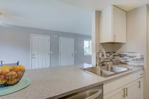 Kitchen - 841 Springer Dr, Redding, CA 96003 photo 4 of 5