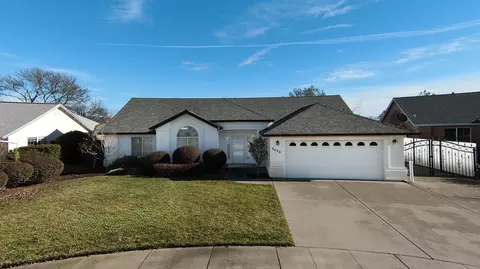 4473 Resting Fawn Ct, Redding, CA 96001