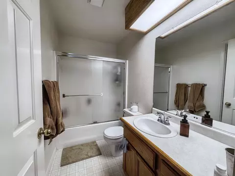 Bath - 1136 Burton Dr, Redding, CA 96003 photo 1 of 3