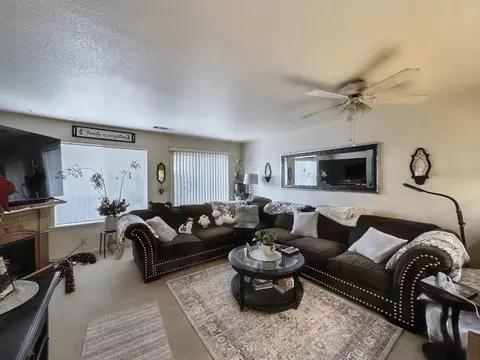 Living - 1148 Burton Dr, Redding, CA 96003 photo 2 of 3