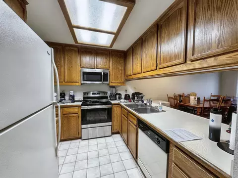 Kitchen - 1148 Burton Dr, Redding, CA 96003 photo 3 of 4