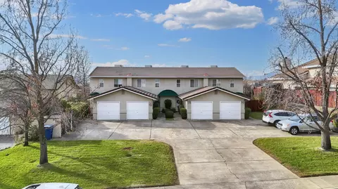 1148 Burton Dr, Redding, CA 96003