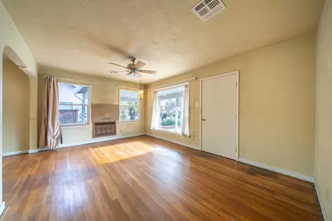 914 Yuba St, Redding, CA 96001 photo 5