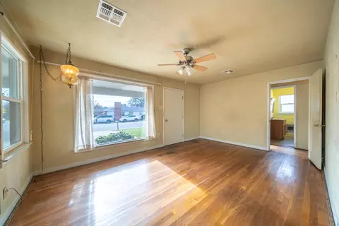 914 Yuba St, Redding, CA 96001 photo 6