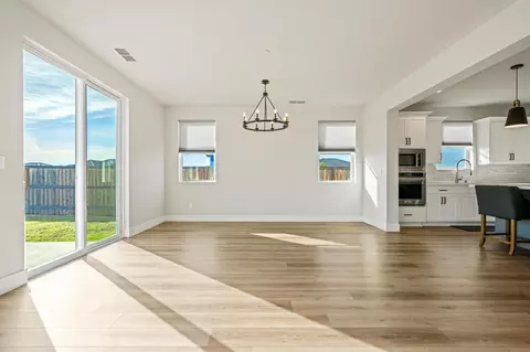 3001 Luke Trl, Redding, CA 96002 photo 8