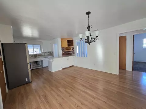 4405 Melody Ln, Redding, CA 96001 photo 3