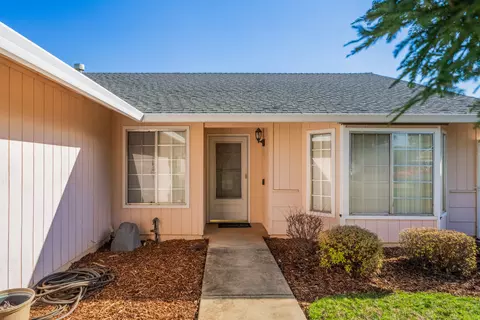 3657 Capricorn Way, Redding, CA 96002 photo 4