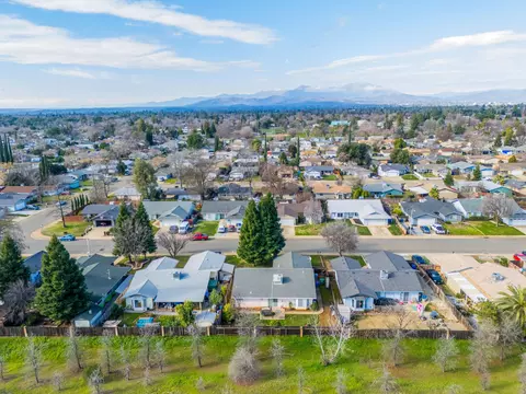 3657 Capricorn Way, Redding, CA 96002 photo 31