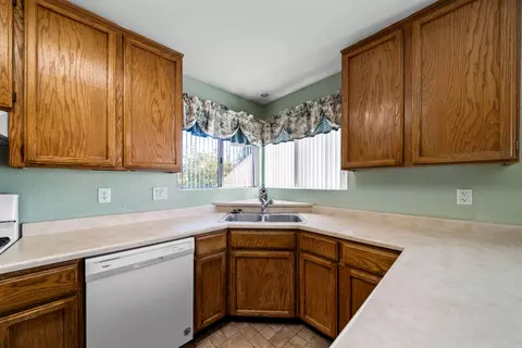 3657 Capricorn Way, Redding, CA 96002 photo 11