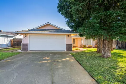 3657 Capricorn Way, Redding, CA 96002 photo 3