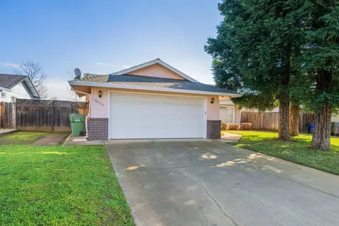 3657 Capricorn Way, Redding, CA 96002 photo 2