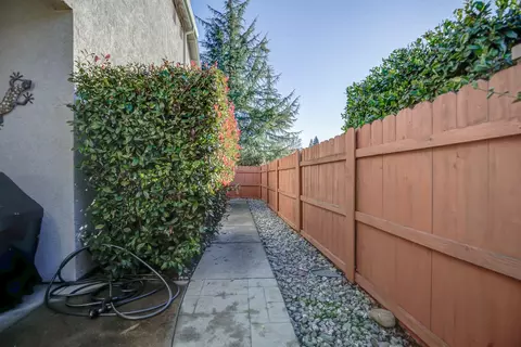 3042 Western Oak Dr, Redding, CA 96002 photo 40