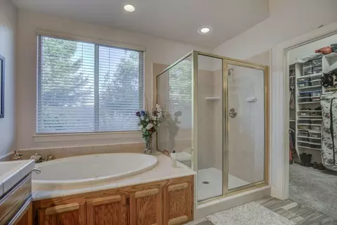 3042 Western Oak Dr, Redding, CA 96002 photo 35