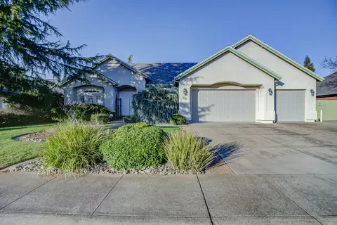 3042 Western Oak Dr, Redding, CA 96002 photo 48