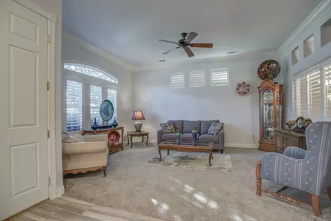 3042 Western Oak Dr, Redding, CA 96002 photo 5