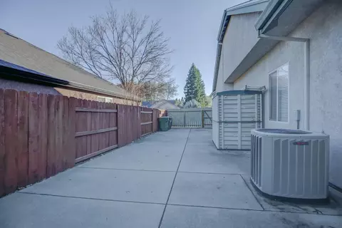 3042 Western Oak Dr, Redding, CA 96002 photo 46