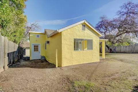 17551757 Pleasant St, Redding, CA 96001 photo 25