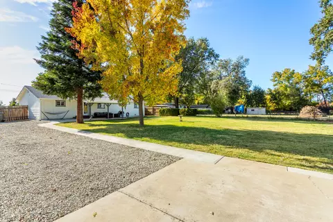 5605 Pleasant View Dr, Anderson, CA 96007