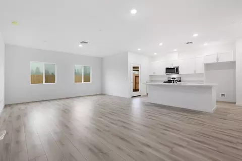 Living - 3076 Sebring Ave, Redding, CA 96002 photo 2 of 2