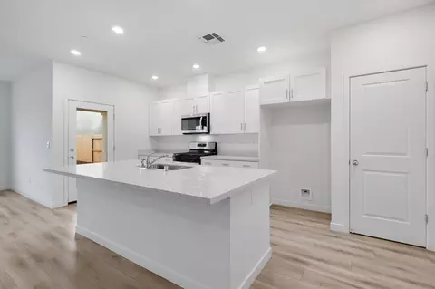 Kitchen - 3076 Sebring Ave, Redding, CA 96002 photo 3 of 3